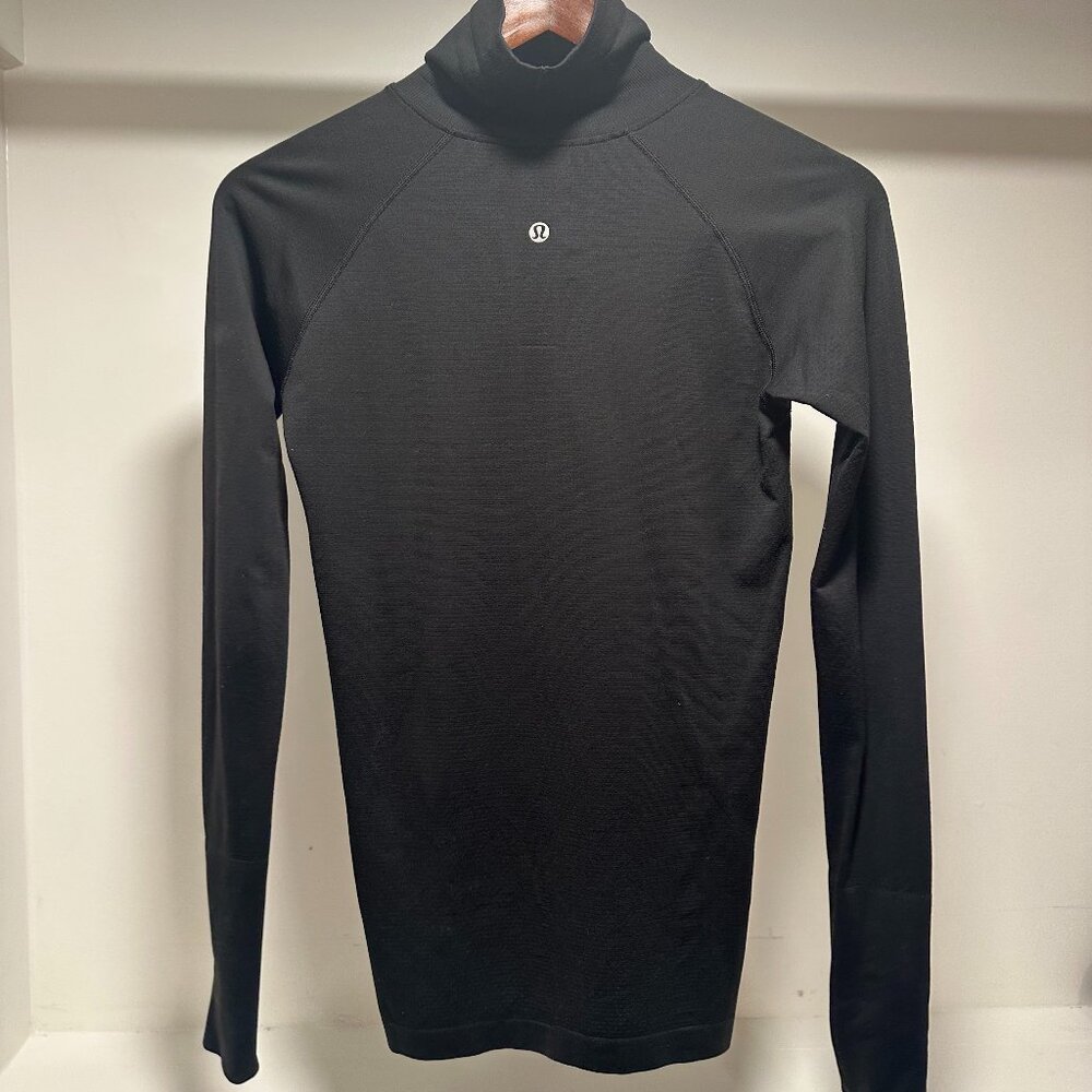 Lululemon long sleeve turtleneck swiftly tech